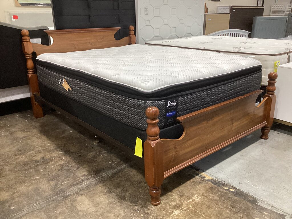 86633 Traditional Cannonball Style Queen Bed Frame 63x89x42