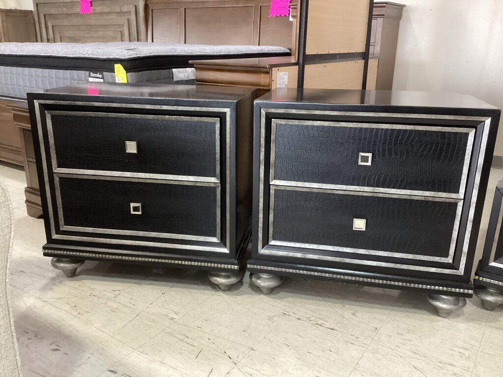 86593 Wynnwood Pair of Nightstands 30x19x30