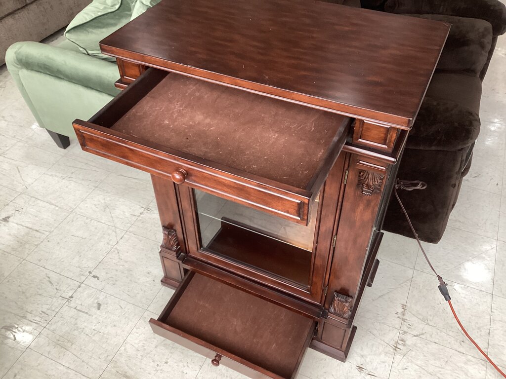 86585 - Ashley Willmot Display Cabinet 31x19x41
