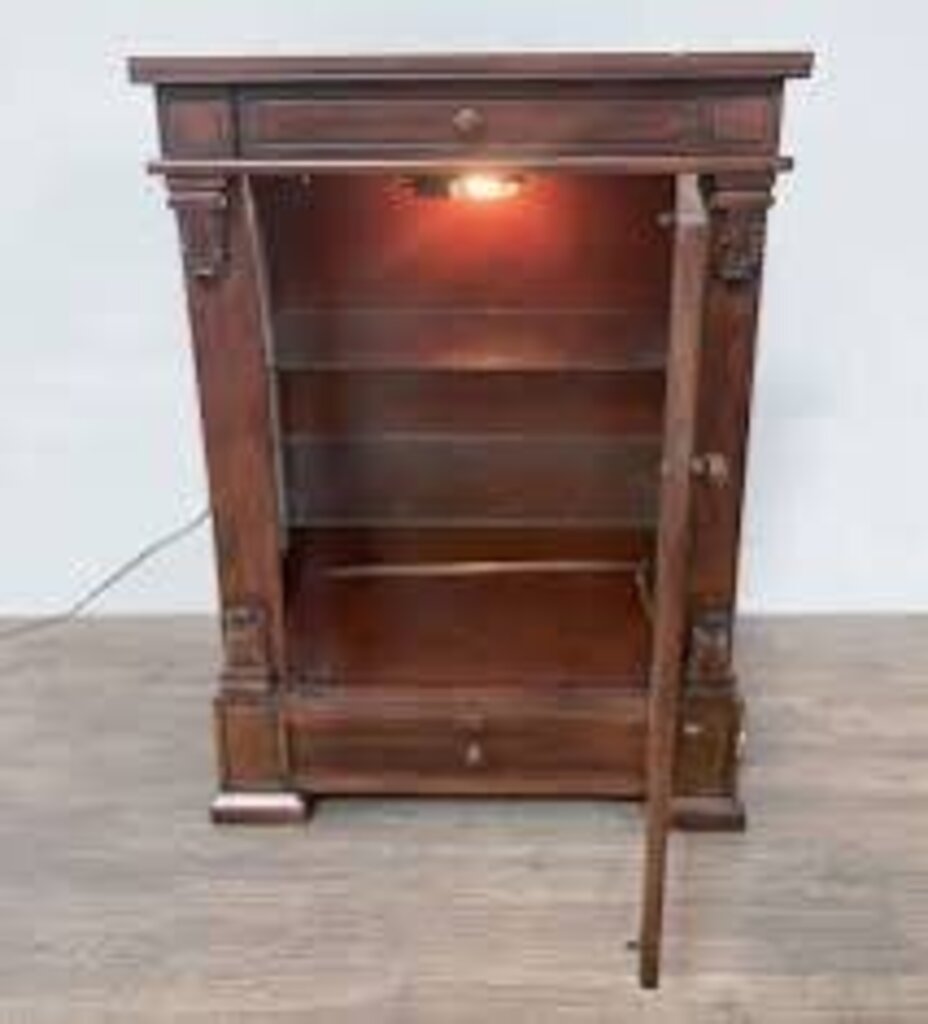 86585 - Ashley Willmot Display Cabinet 31x19x41
