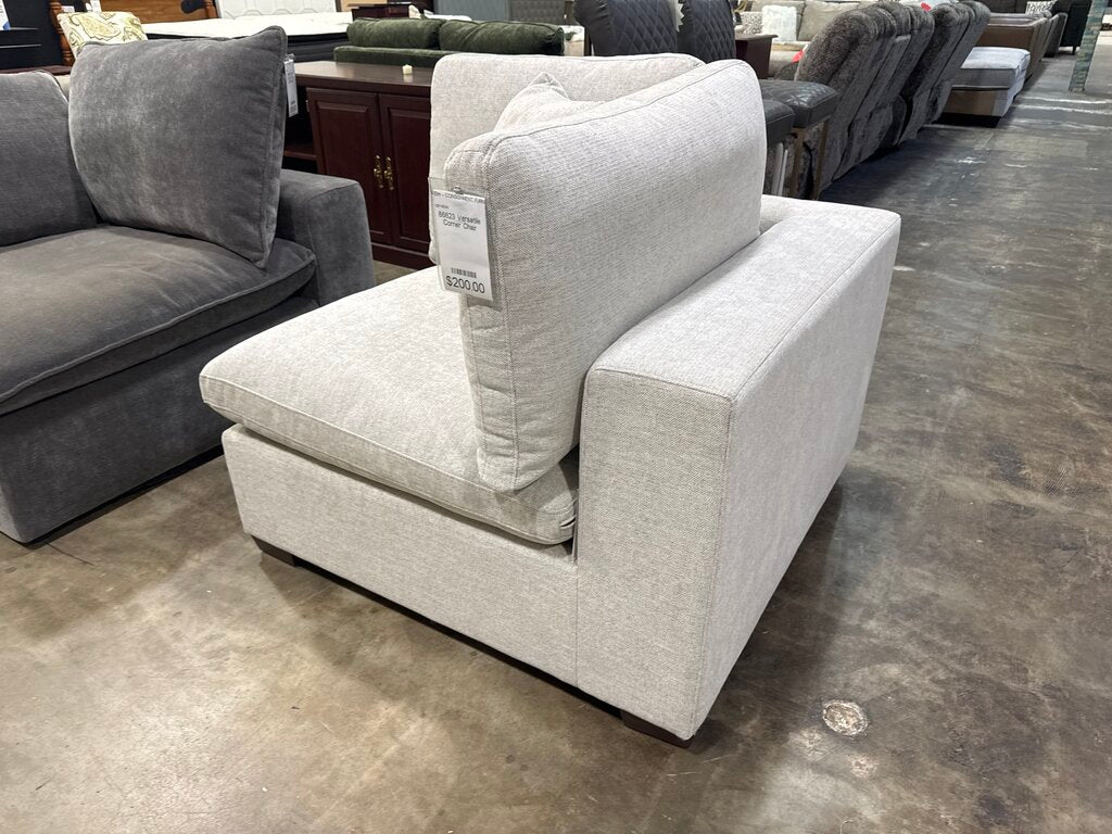 86623 - Versatile Gray Fabric Corner Chair 42x42x27