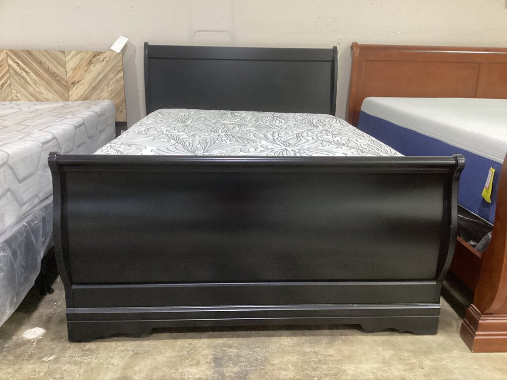 86667 Ashley Huey Vineyard Full Sleigh Bed 56x84x45