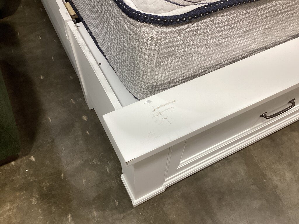 86628 White King Storage Bed Frame 82x89x53