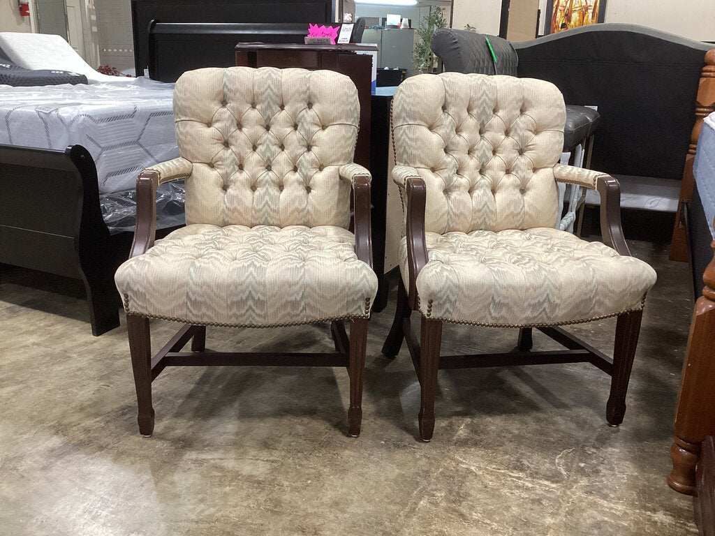 86650 Pair of Tufted Armchairs 25x23x36