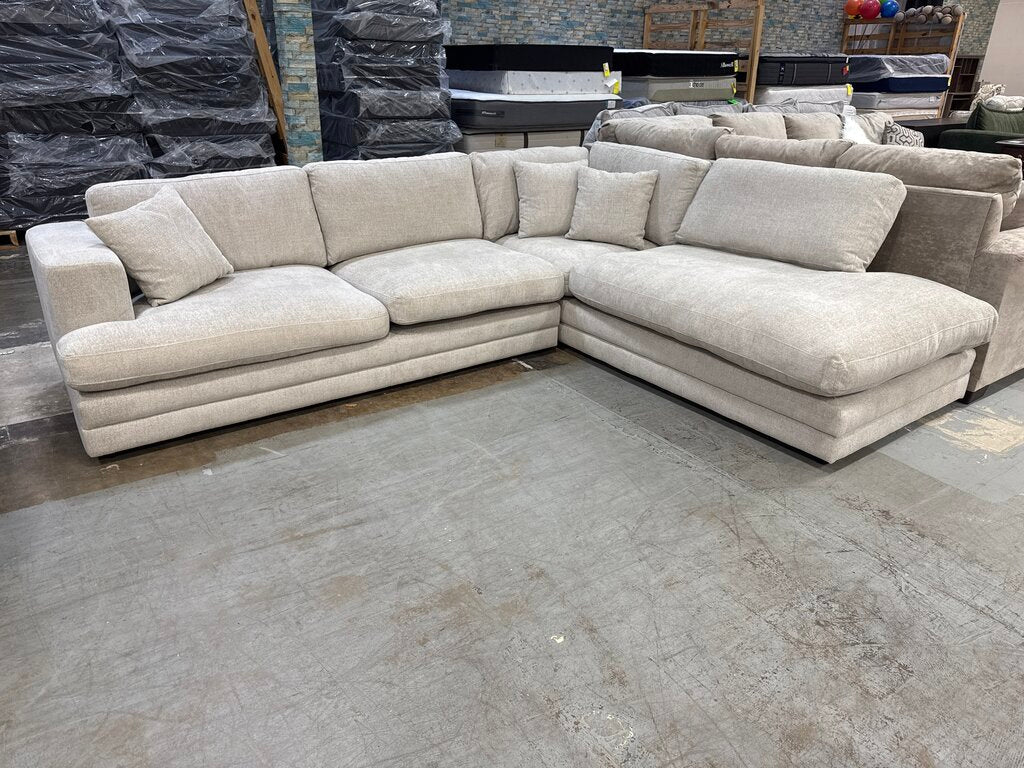 86688 - 2pc Beige Fabric Sectional 118x94x35