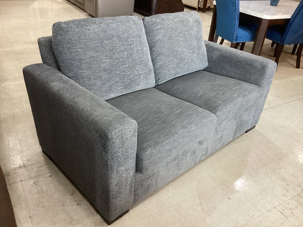 86687 - Flexsteel Fabric Loveseat