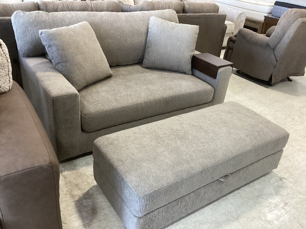 86696 - Oversized Chair w/Ottoman 64x42x35