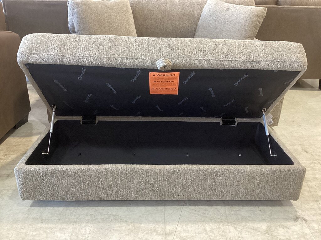 86696 - Oversized Chair w/Ottoman 64x42x35
