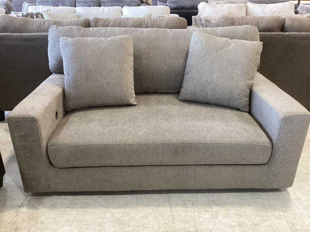 86696 - Oversized Chair w/Ottoman 64x42x35