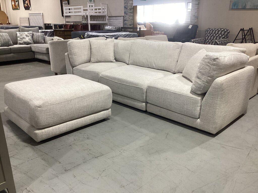 86691 - 4pc Light Gray Modular Sectional 113x76x34