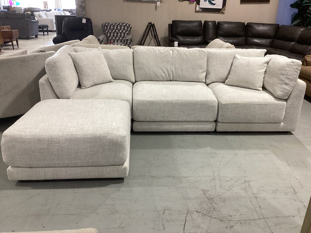 86691 - 4pc Light Gray Modular Sectional 113x76x34