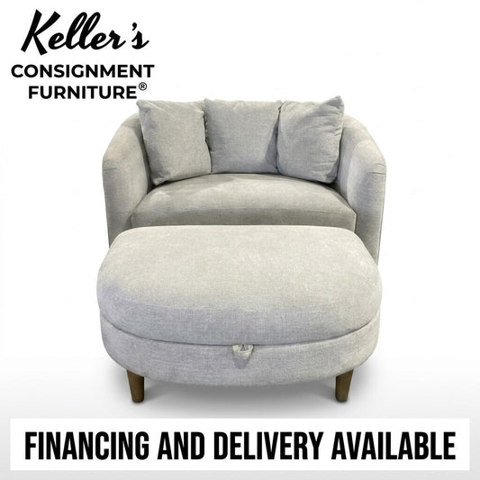 86695 - Thomasville Gray Fabric Accent Oversized Accent Chair __x__x__