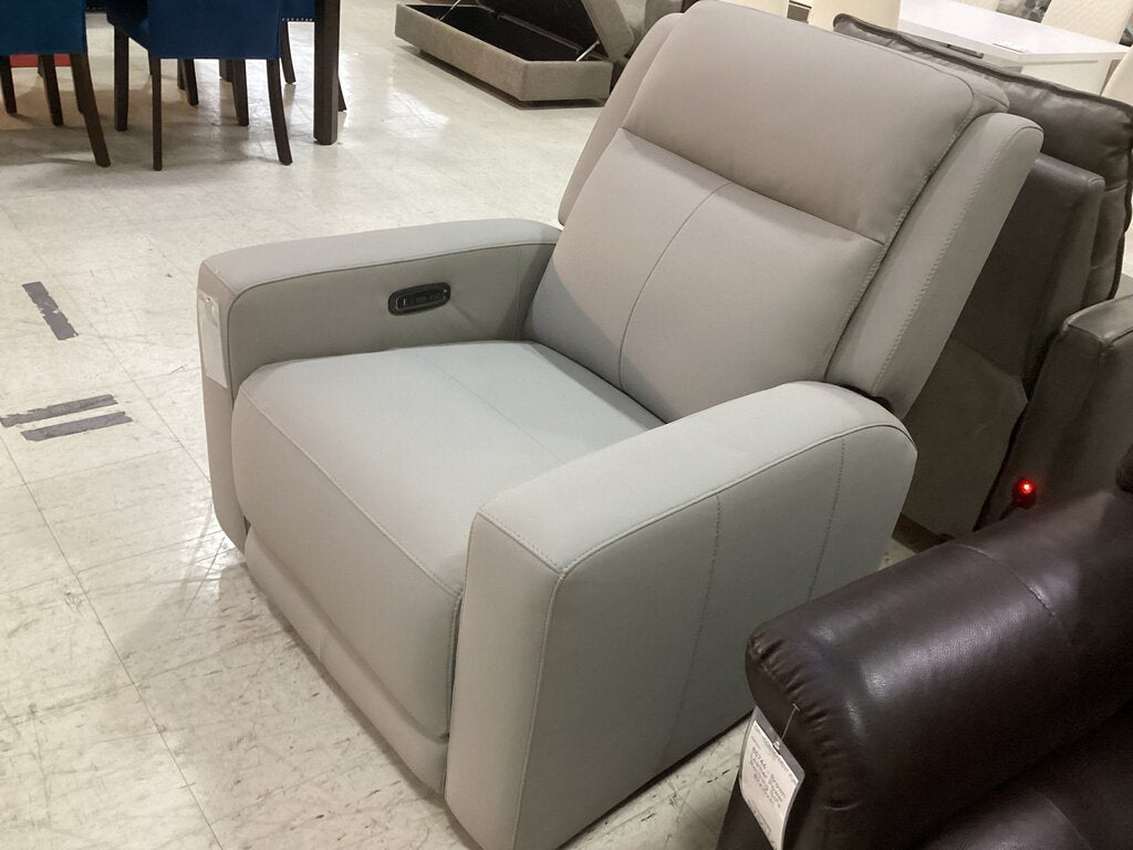 86726 - Simon Li Leather Zero Gravity Power Recliner 37x40x41