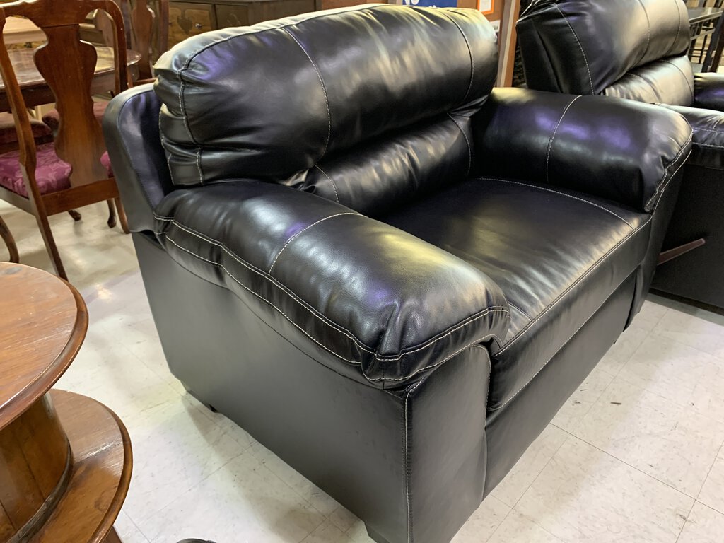 Austin Black NEW Chair & 1/2 -- 54x38x41 (5601)