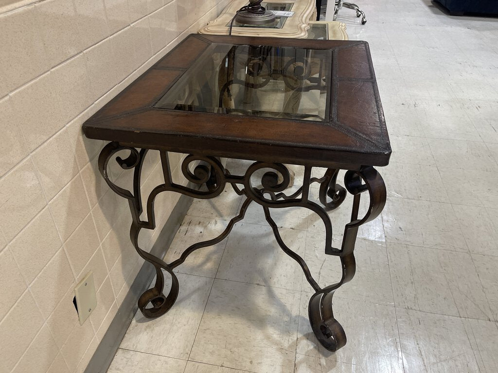 79402 (8431-1) End Table 30x27x25